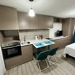 Acogedor Home Studio
